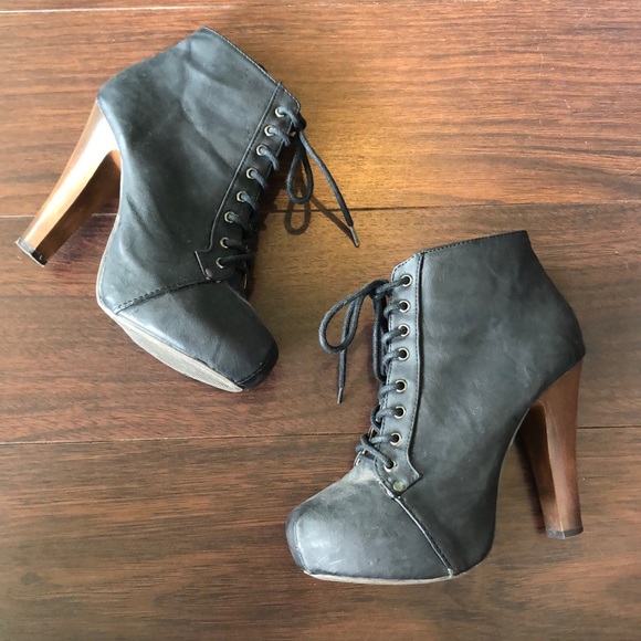 Black heeled booties - Picture 1 of 1